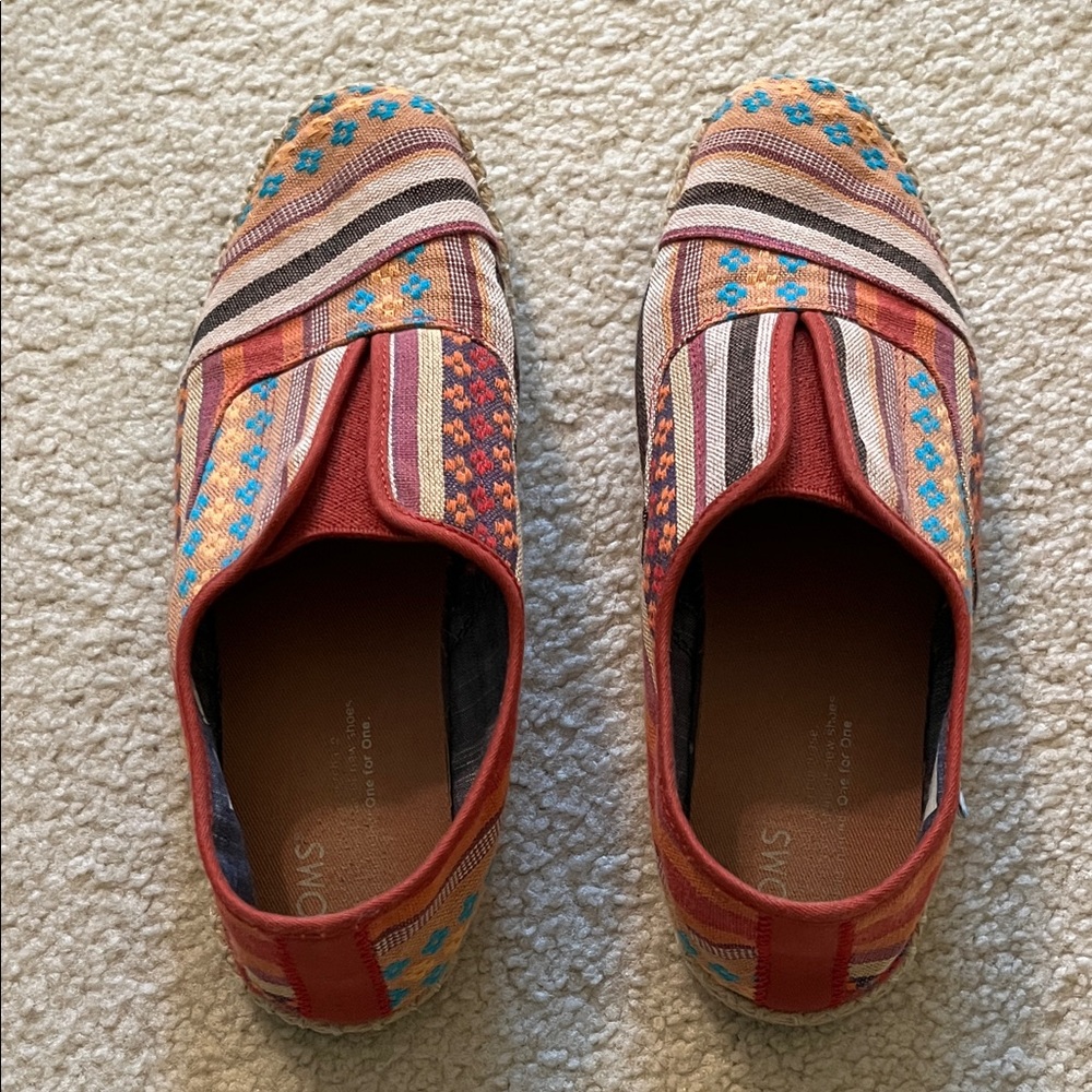 Toms Multicolor Patterned Slip-Ons